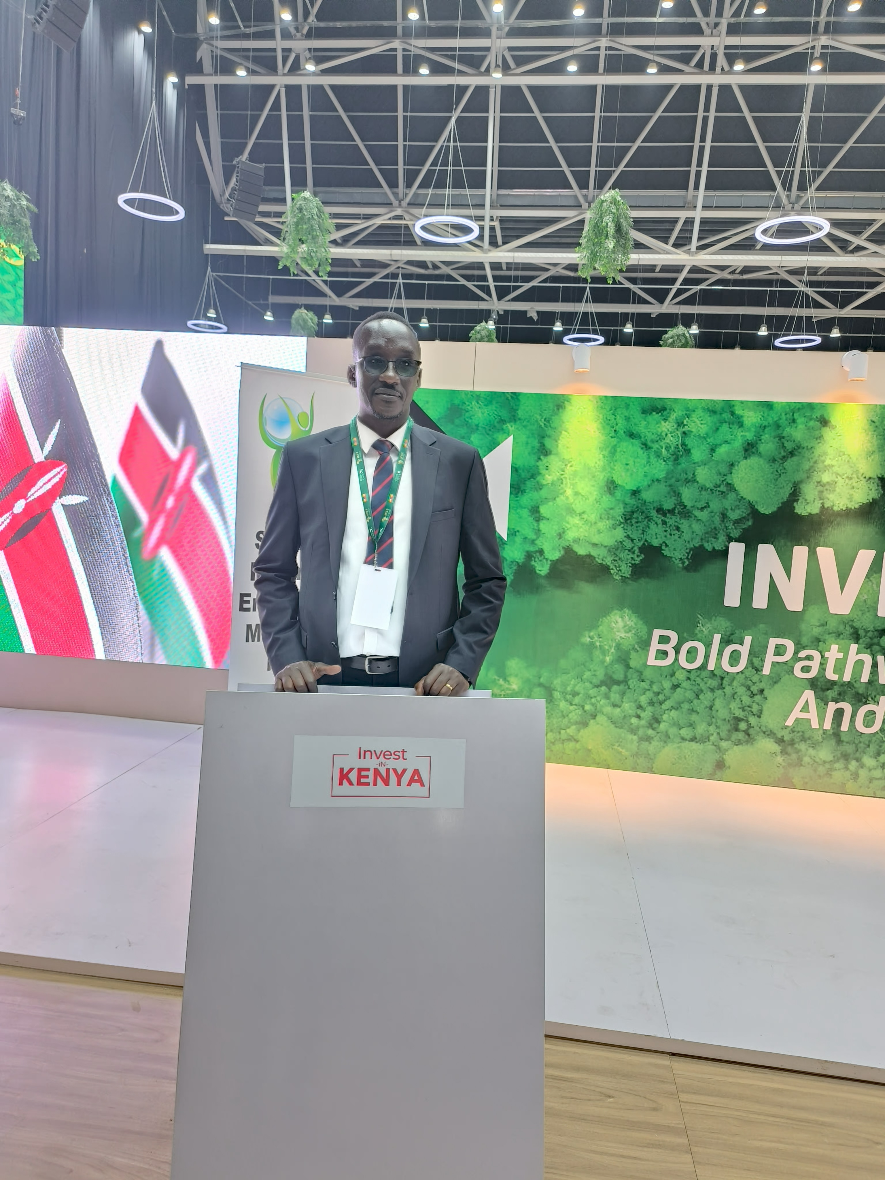 Peter at Kenya Pavillon