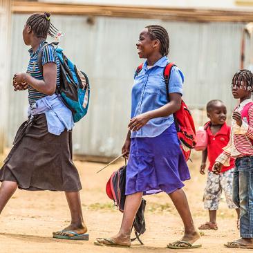 Children and Ngombe State School. Photo credit: INTERHOLCO/IFO